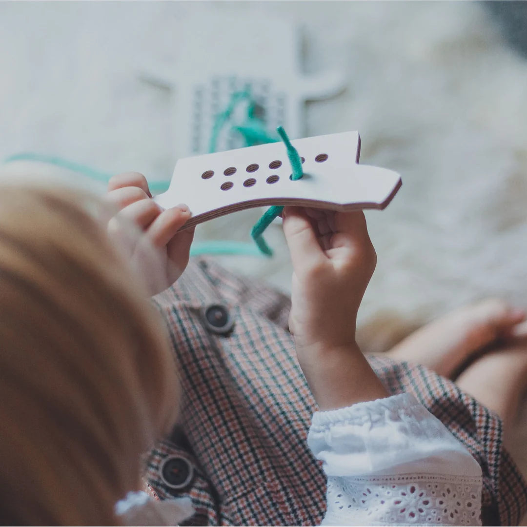 Montessori Rijgbord - Mr. Teddy Bear